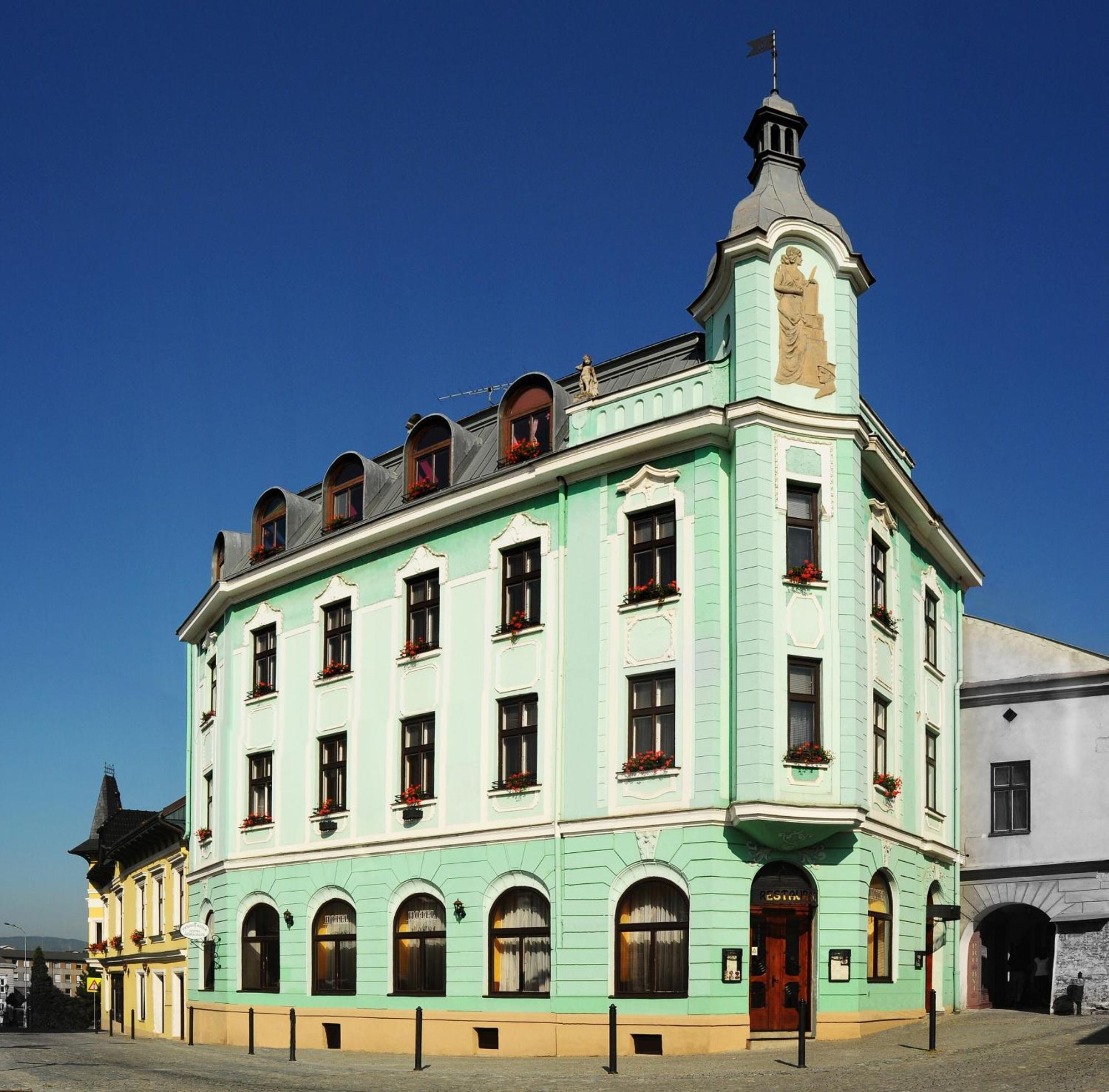 Hotel Ruzek Hranice  Extérieur photo