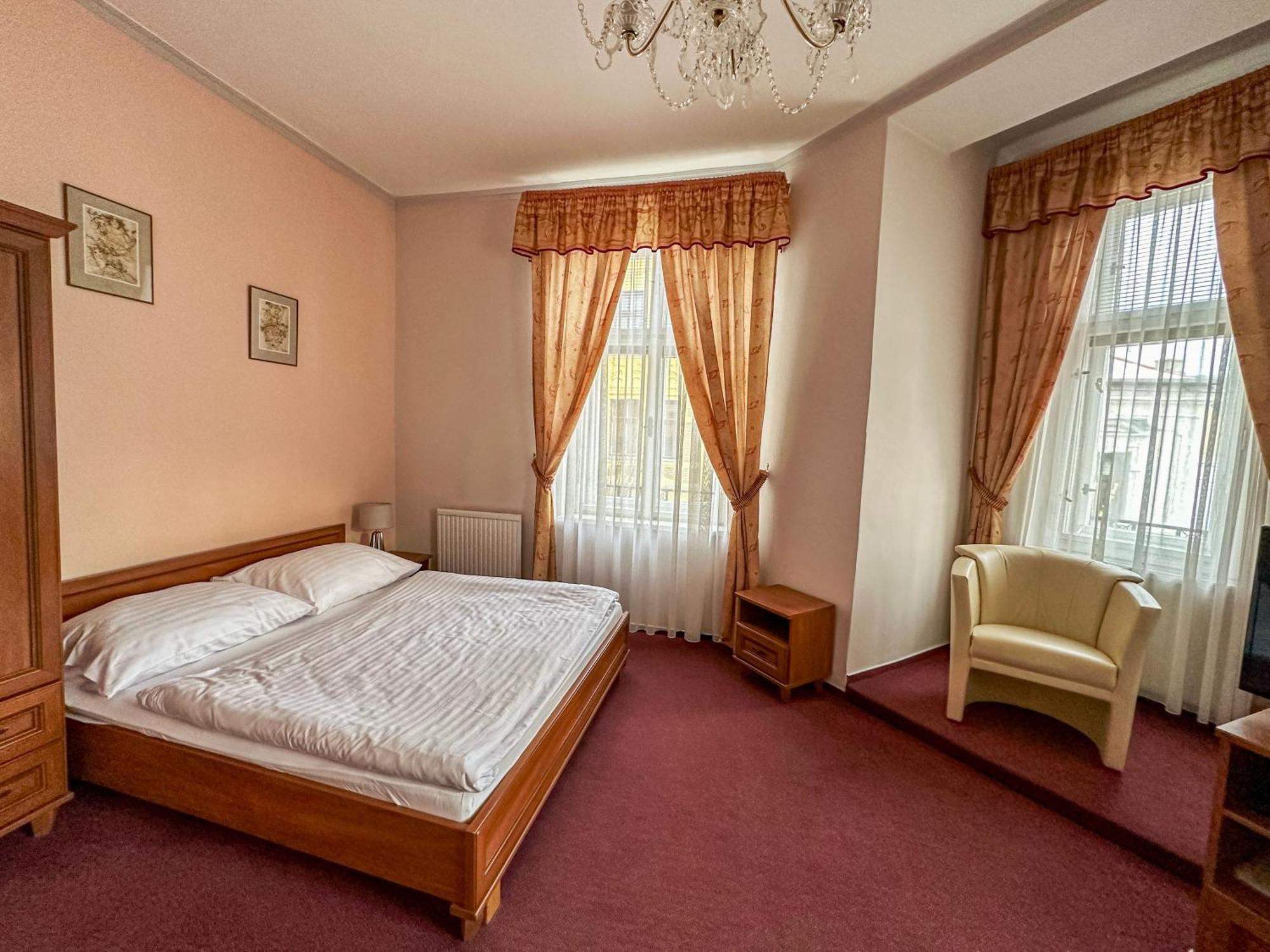 Hotel Ruzek Hranice  Extérieur photo