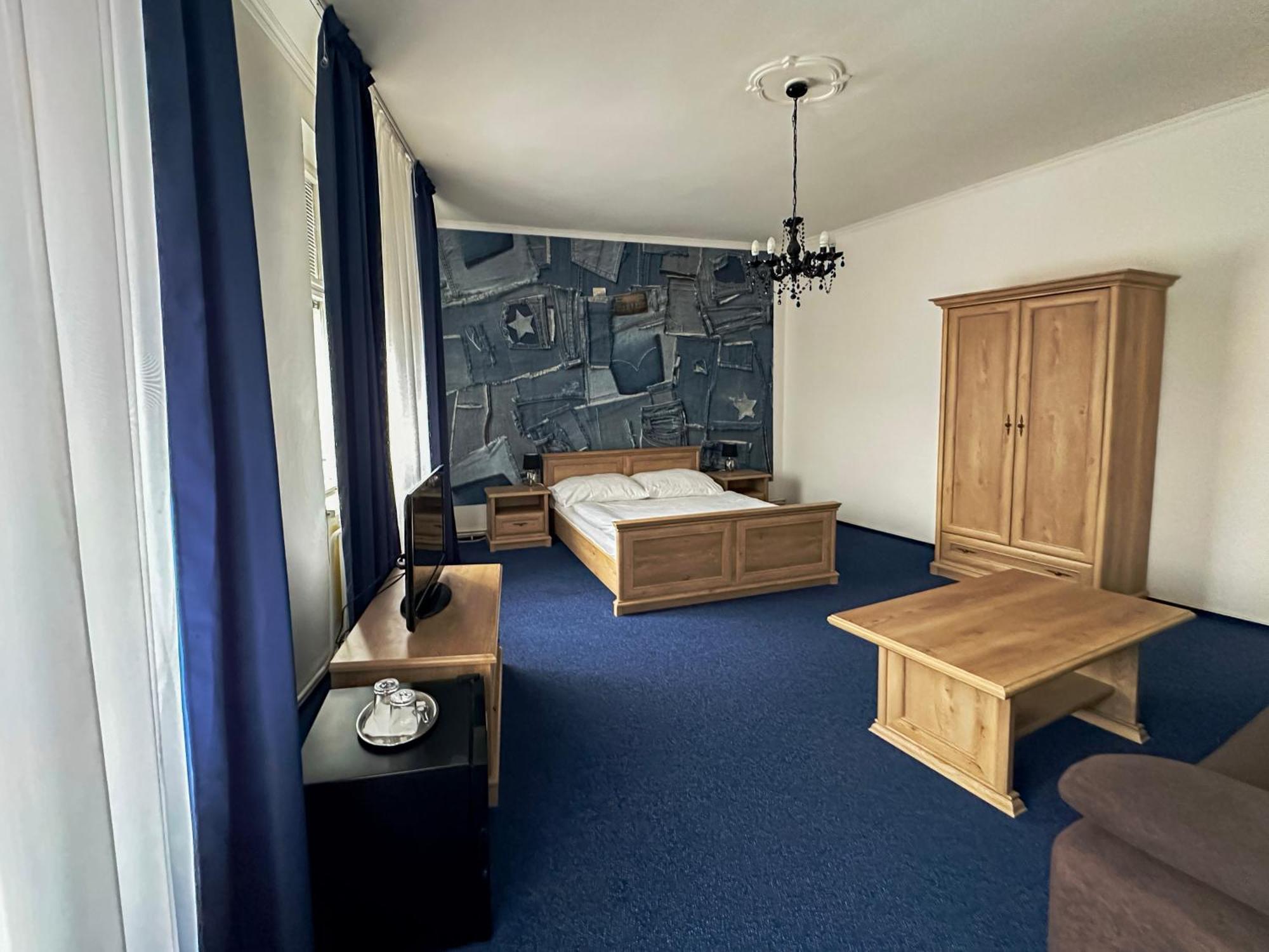 Hotel Ruzek Hranice  Extérieur photo