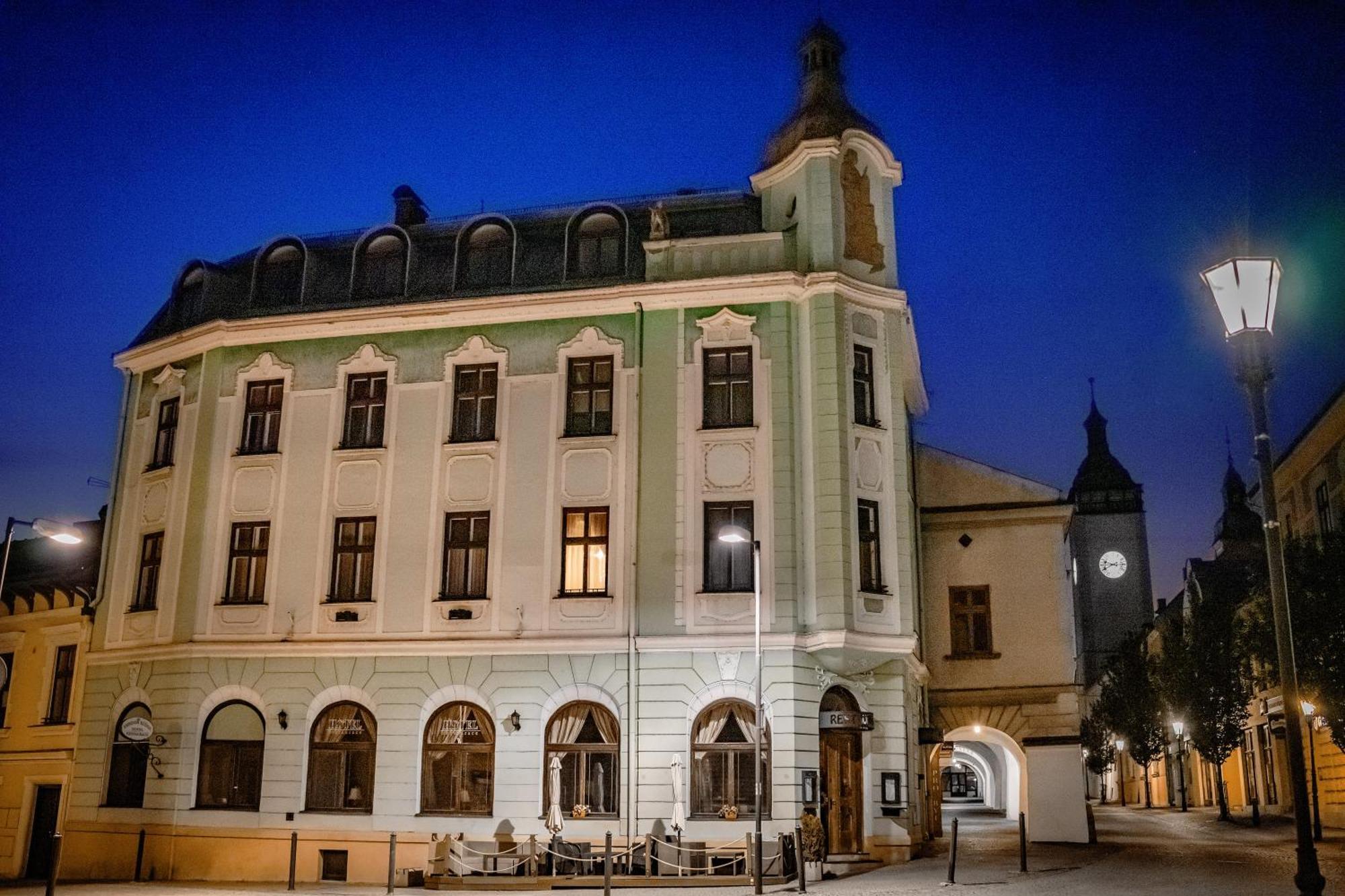 Hotel Ruzek Hranice  Extérieur photo