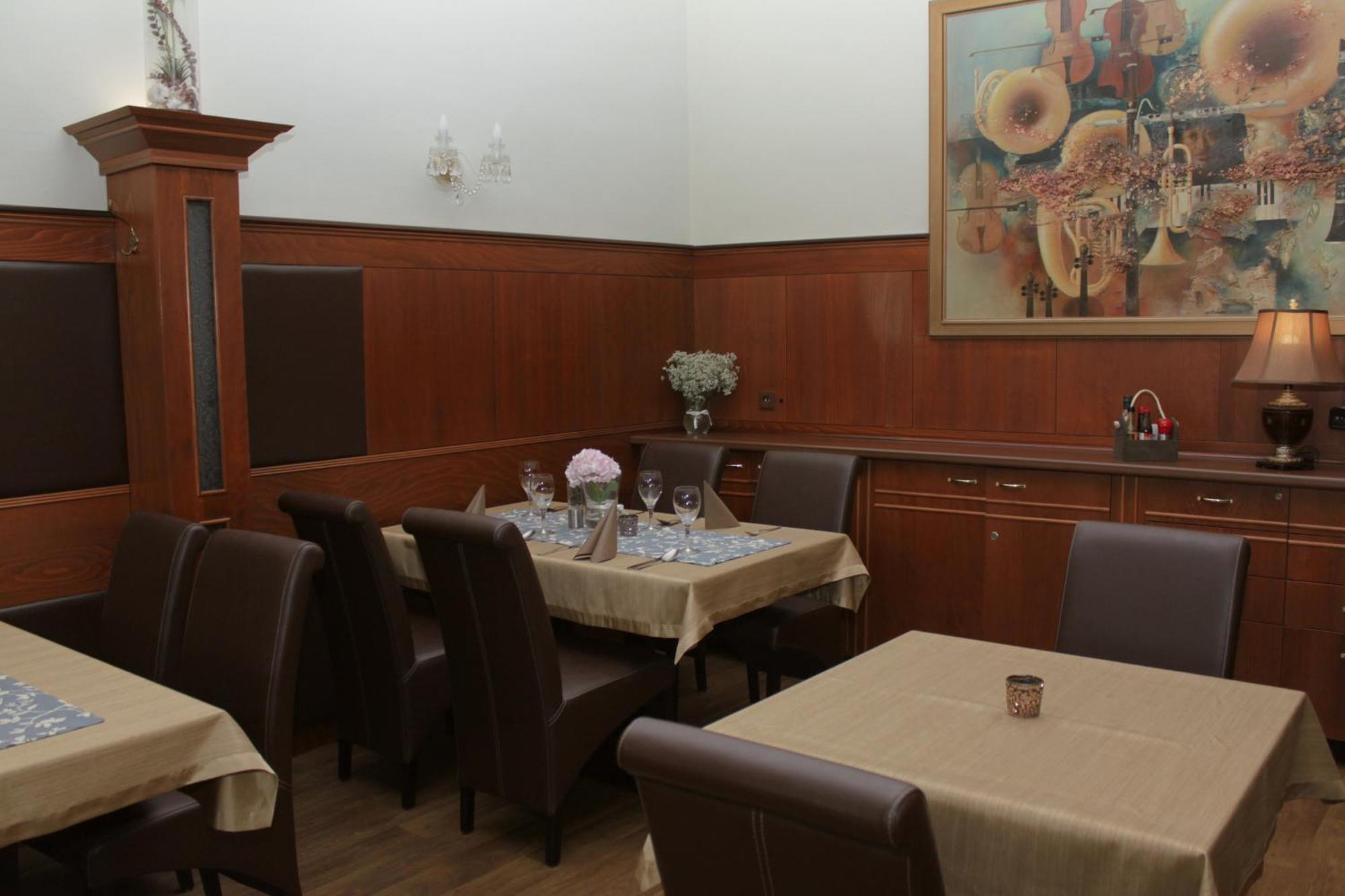 Hotel Ruzek Hranice  Extérieur photo