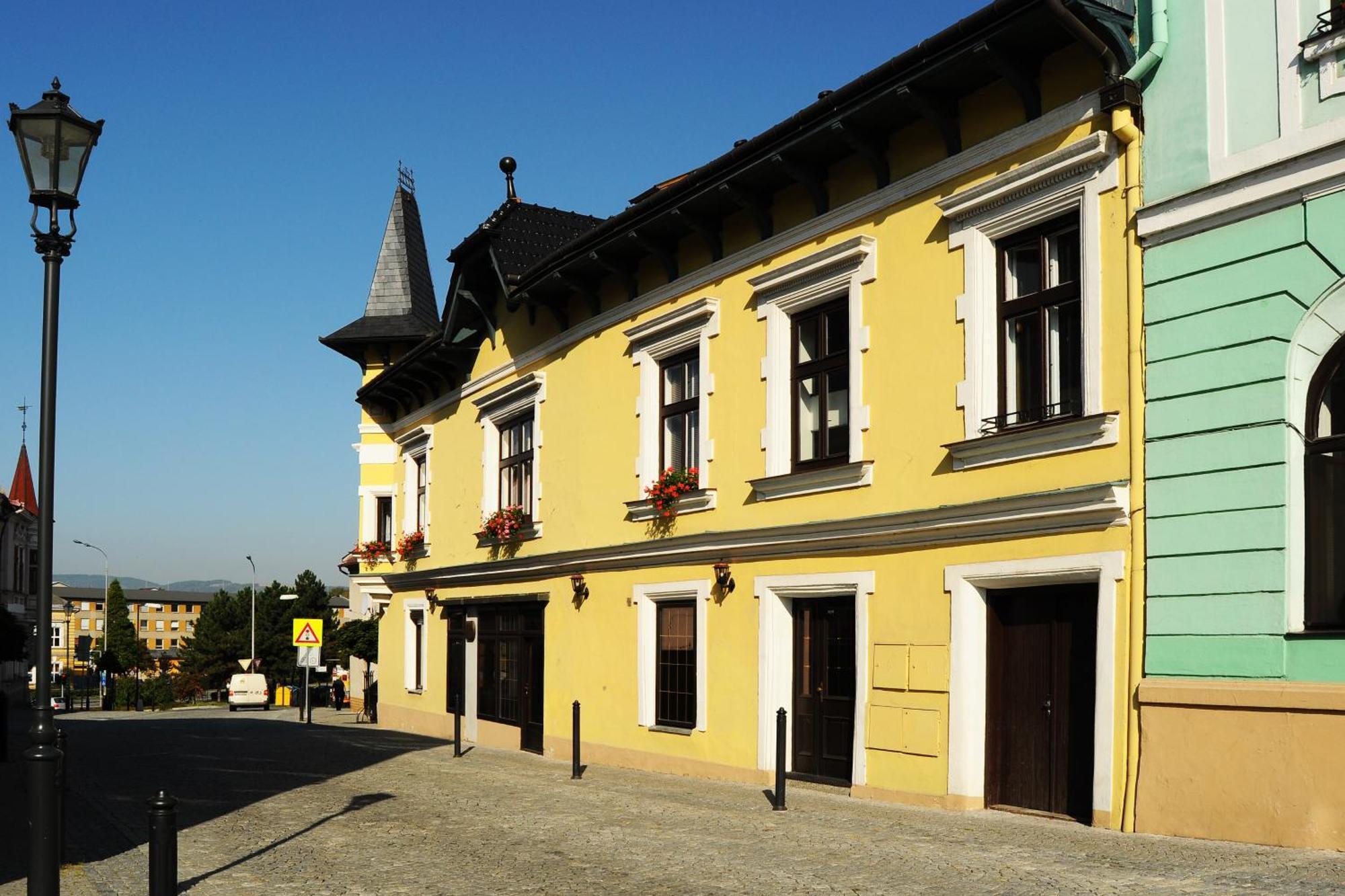 Hotel Ruzek Hranice  Extérieur photo